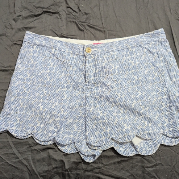 Lilly Pulitzer Pants - Lilly Pulitzer Shorts - Eyelet Seersucker with Scalloped hem , Size 16
